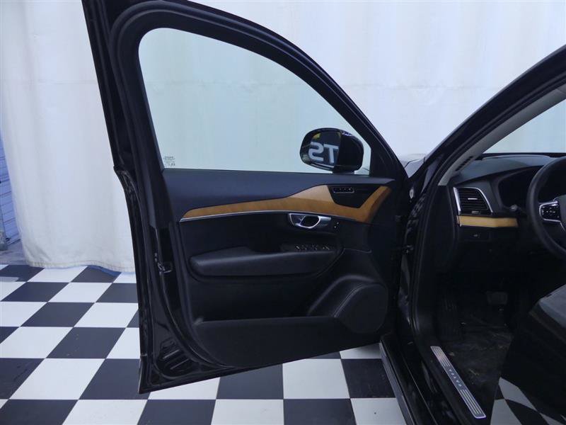 Used 2023 Volvo XC90 B5 Plus w/ Protection Package Premier AWD/4WD image 22