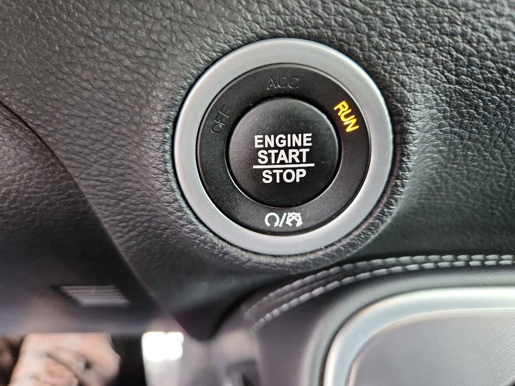 Used 2021 Dodge Challenger R/T Scat Pack RWD image 12