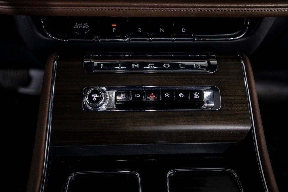 Used 2025 Lincoln Aviator Reserve w/ Equipment Group 201A image 33