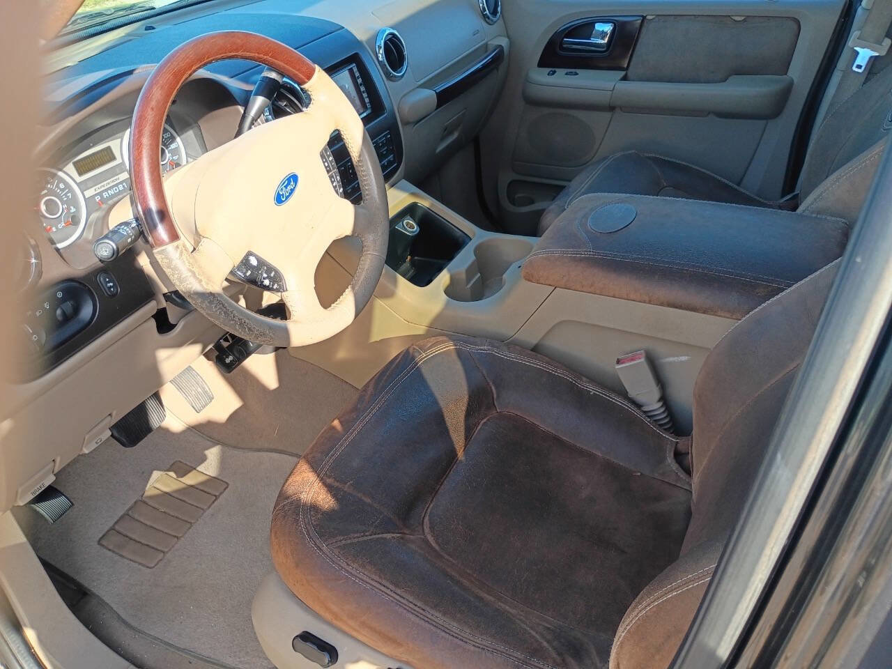 Used 2005 Ford Expedition King Ranch image 3