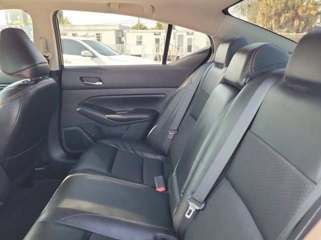 Certified 2022 Nissan Altima 2.5 SR w/ Midnight Edition Package image 16