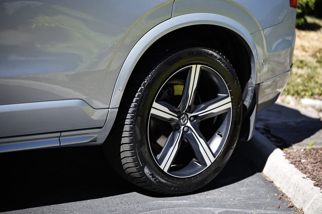Used 2019 Volvo XC90 T5 R-Design w/ Advanced Package AWD/4WD image 11