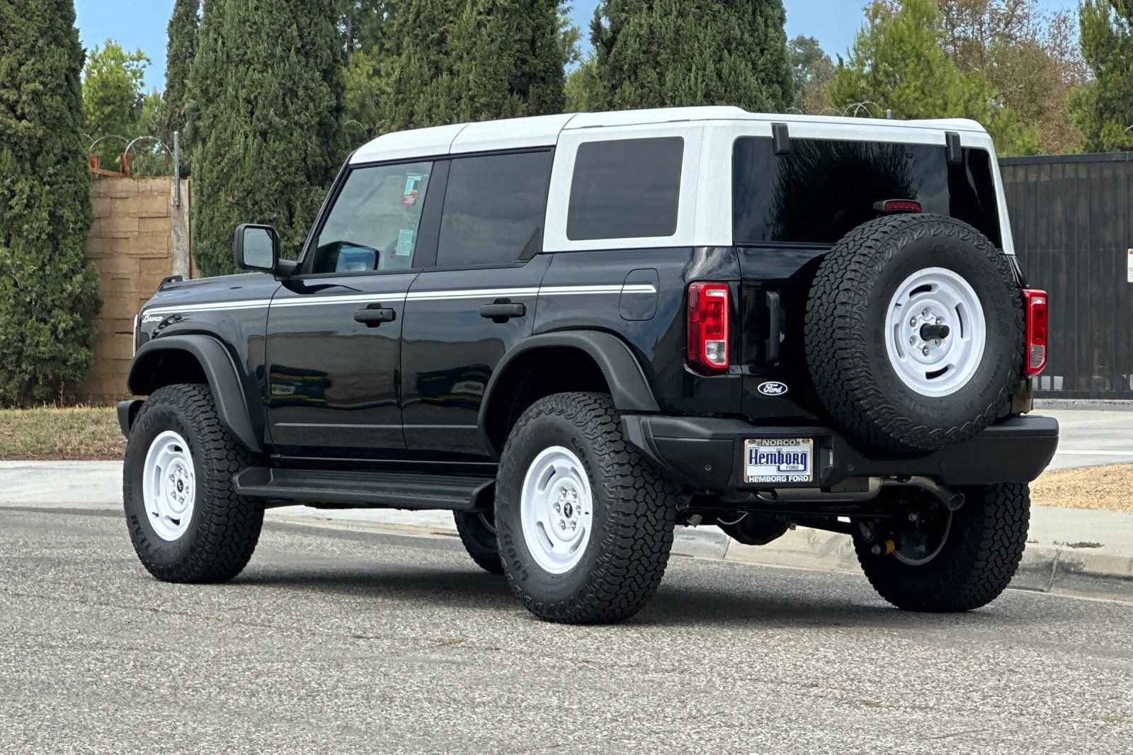 New 2026 Ford Bronco Heritage Edition AWD/4WD image 6