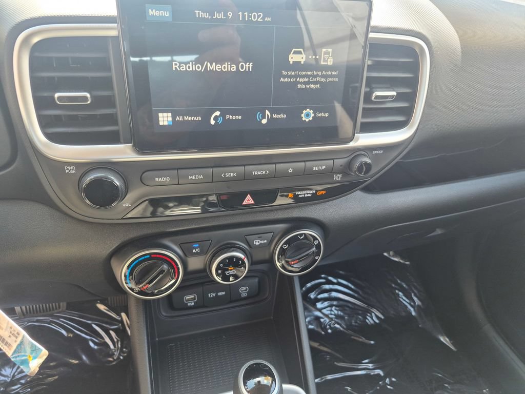 Used 2026 Hyundai Venue SE FWD image 26