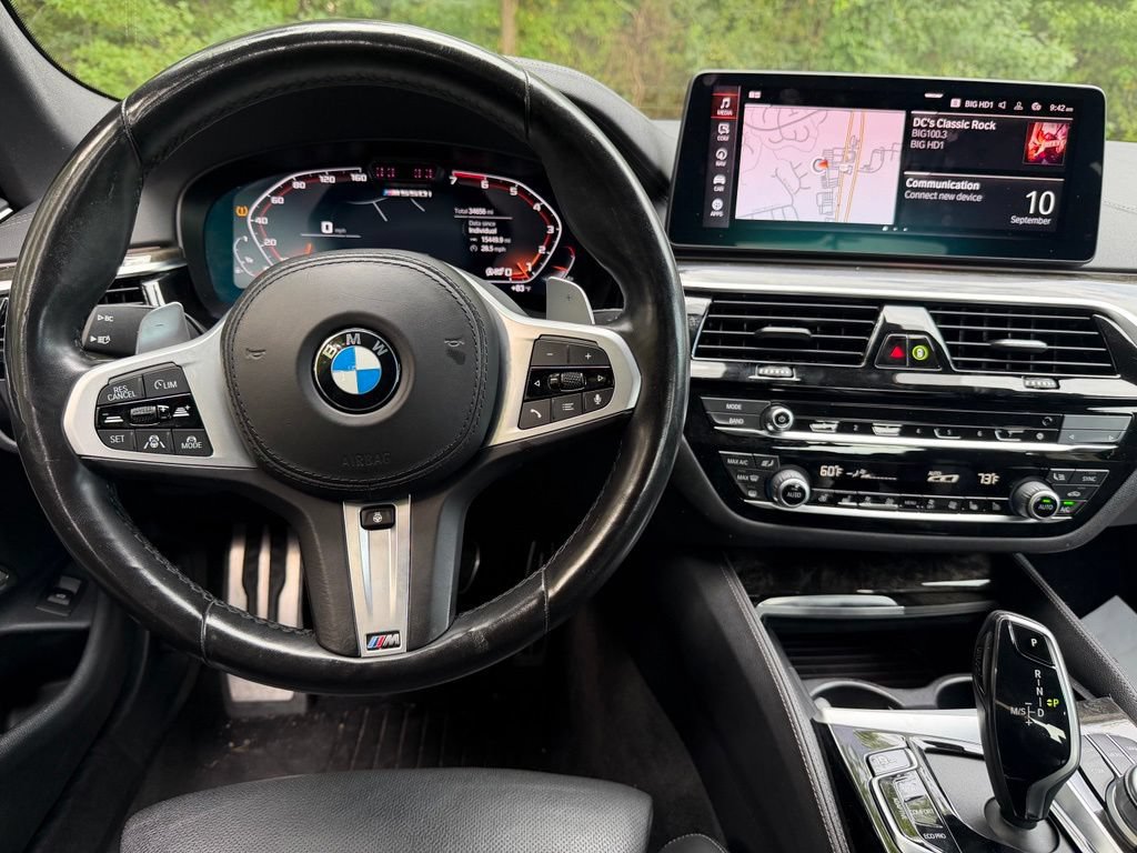 Used 2022 BMW M550i xDrive AWD/4WD image 10
