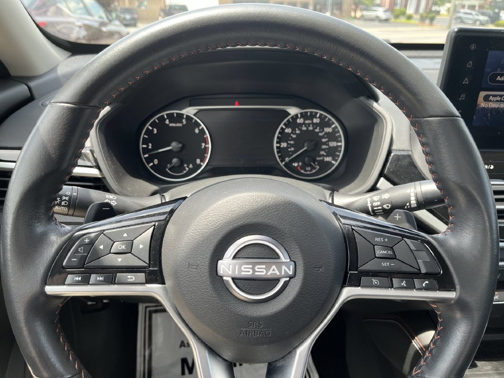 Used 2023 Nissan Altima 2.5 SR w/ SR Premium Package AWD/4WD image 14