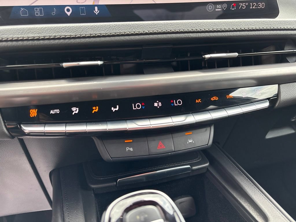Used 2024 Cadillac XT4 Premium Luxury AWD/4WD image 34