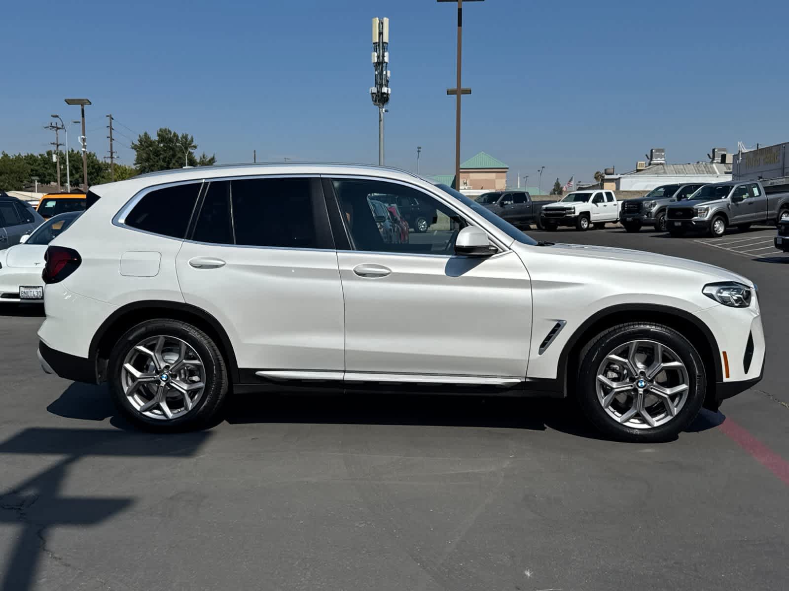 Used 2023 BMW X3 xDrive30i w/ Convenience Package w/ZPA AWD/4WD image 6