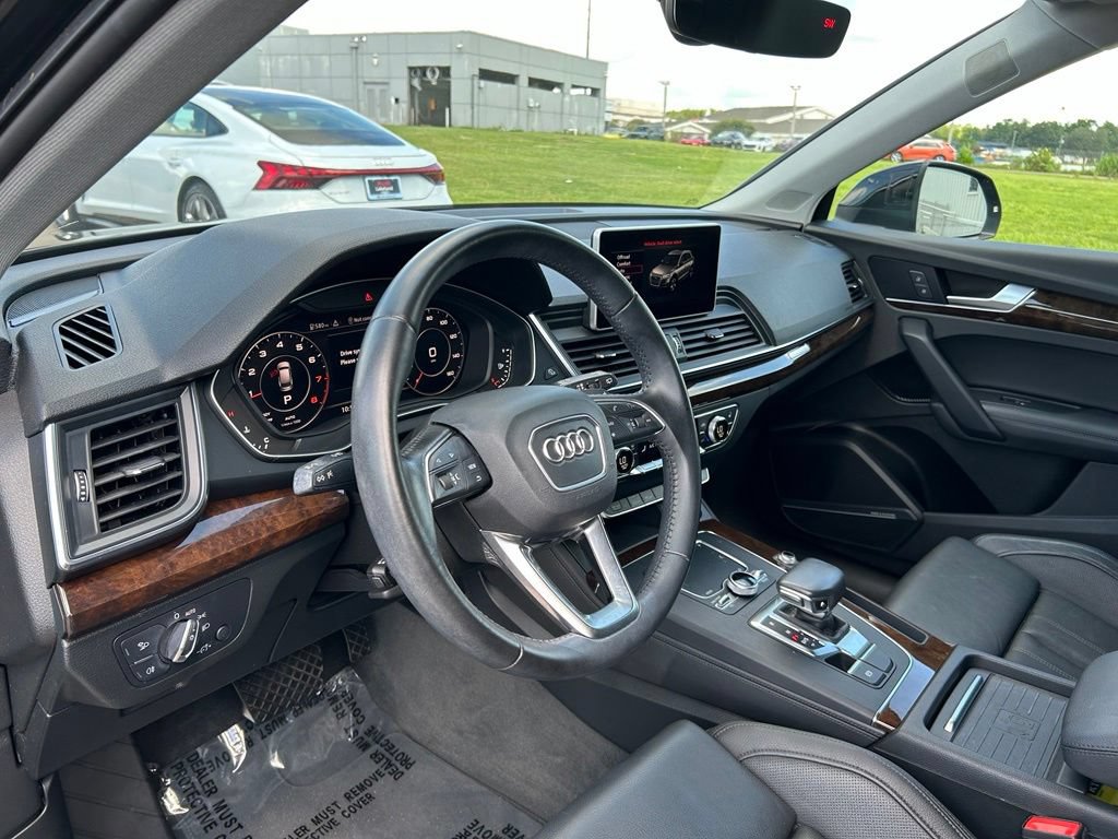 Used 2019 Audi Q5 2.0T Premium Plus w/ Premium Plus Package AWD/4WD image 16