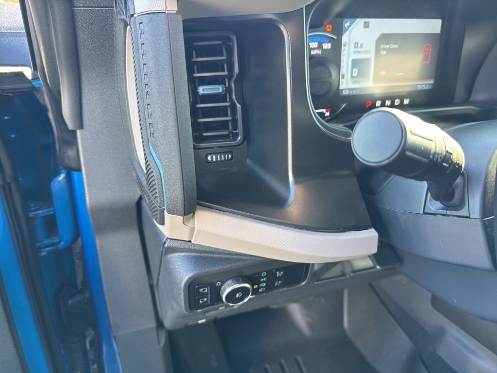 Used 2023 Ford Bronco Wildtrak image 17