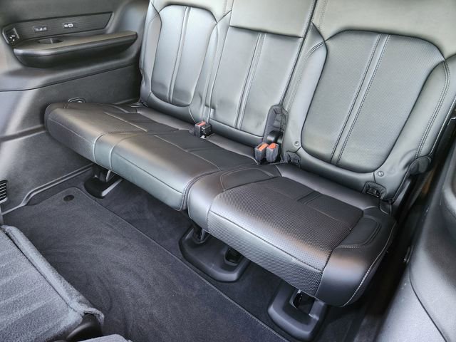 Certified 2022 Jeep Wagoneer Series III w/ Rear Seat Video Group 1 image 32