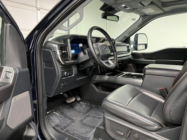 Used 2025 Ford F350 Lariat w/ Black Appearance Package AWD/4WD image 20