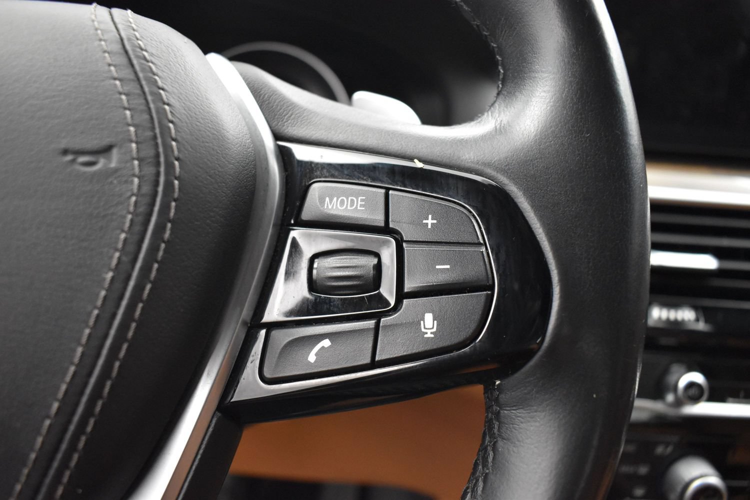 Used 2018 BMW 530i xDrive AWD/4WD image 7