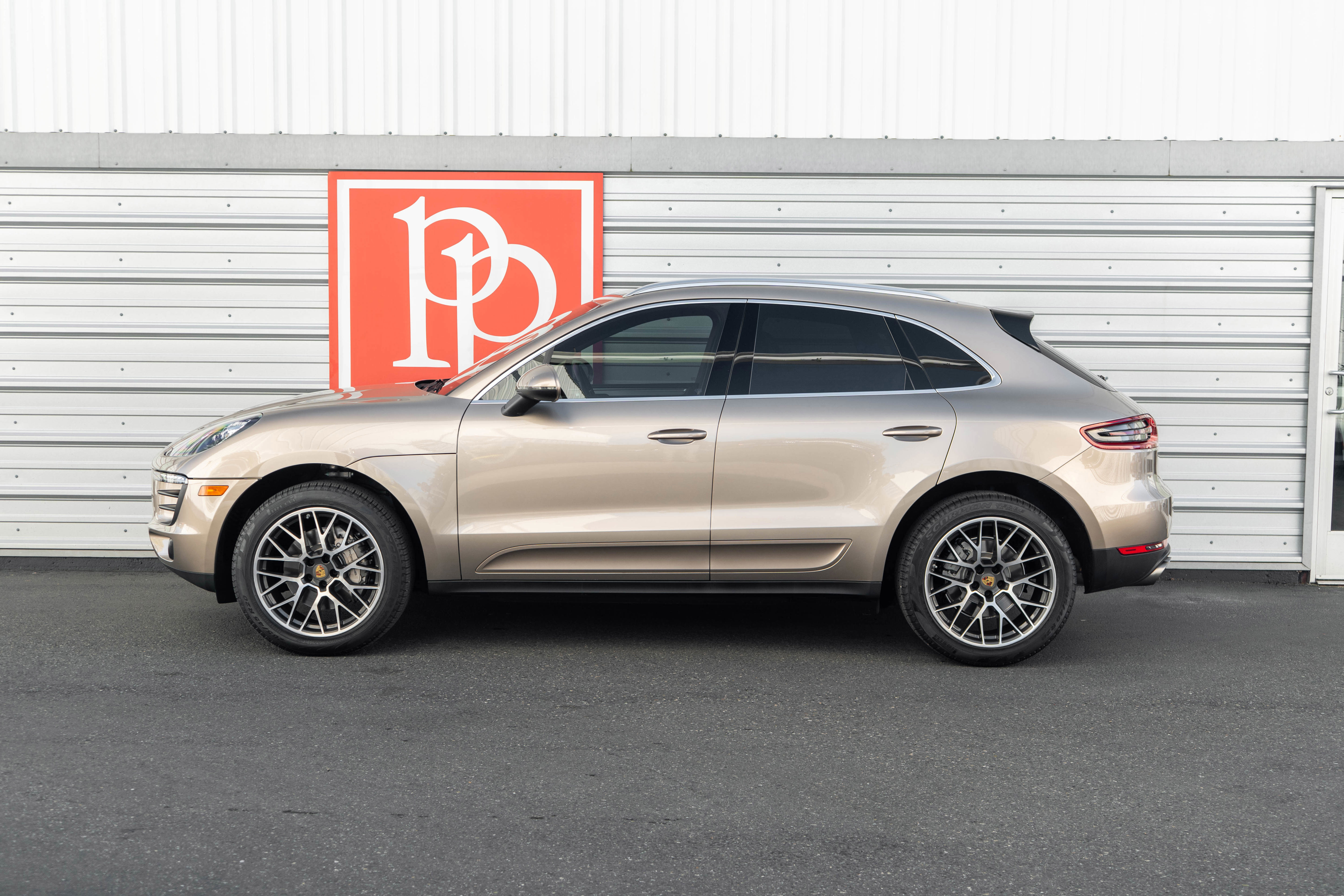Used 2017 Porsche Macan S w/ Premium Package Plus AWD/4WD image 35