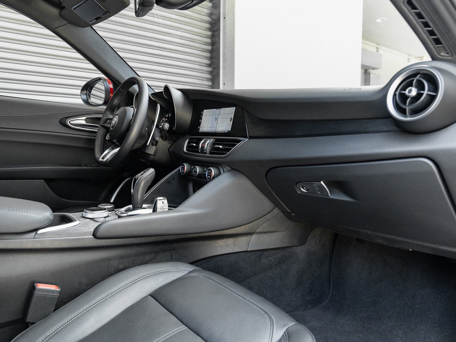 Used 2023 Alfa Romeo Giulia Sprint image 2