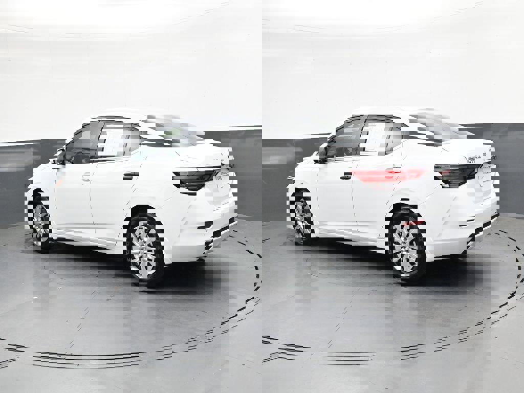 Used 2025 Nissan Sentra S image 6