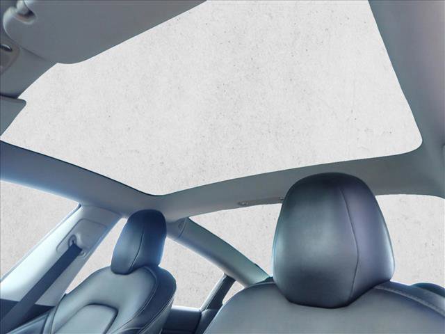 Used 2018 Tesla Model 3 Long Range image 10