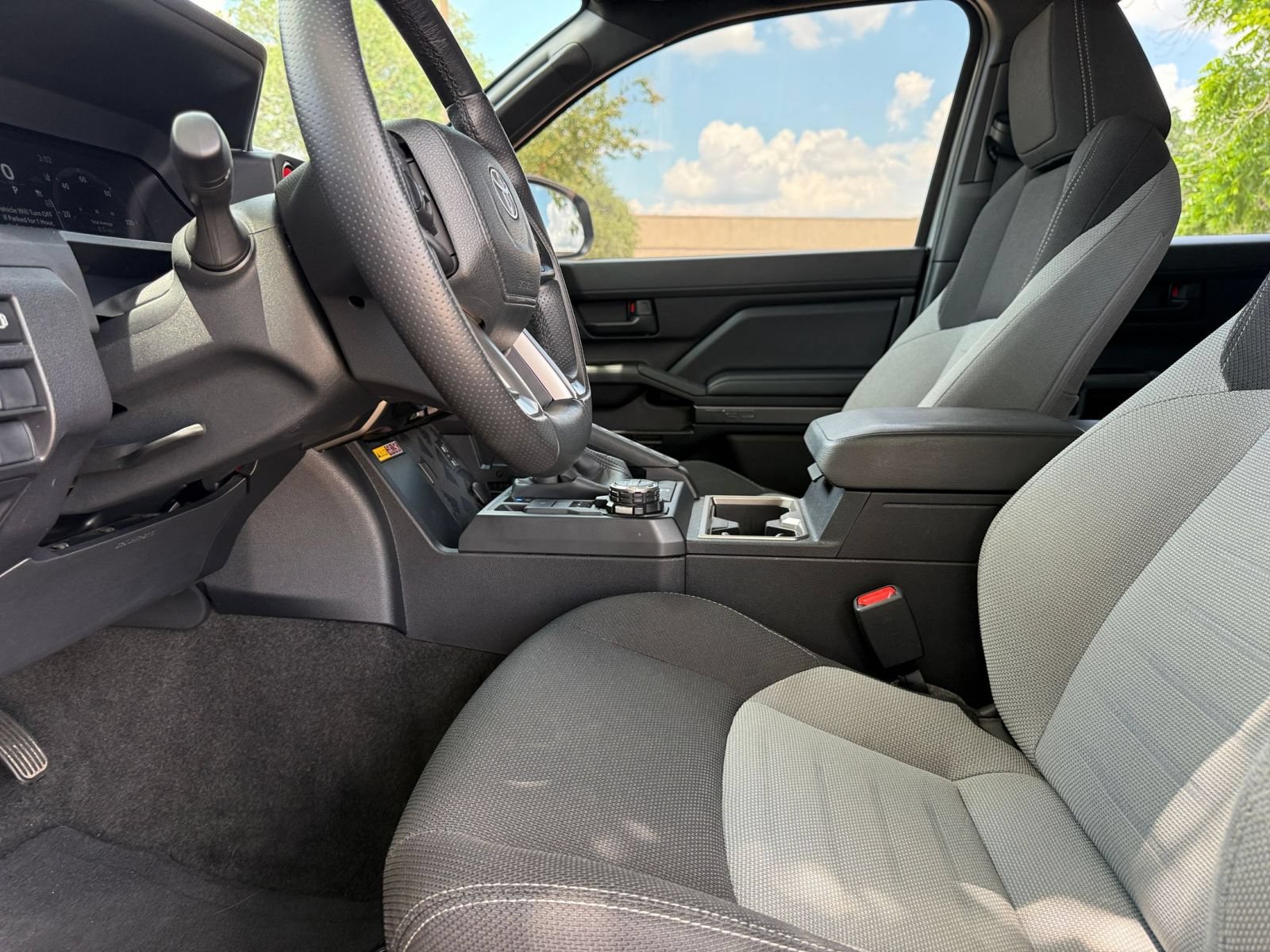 Used 2025 Toyota 4Runner TRD Off-Road AWD/4WD image 27