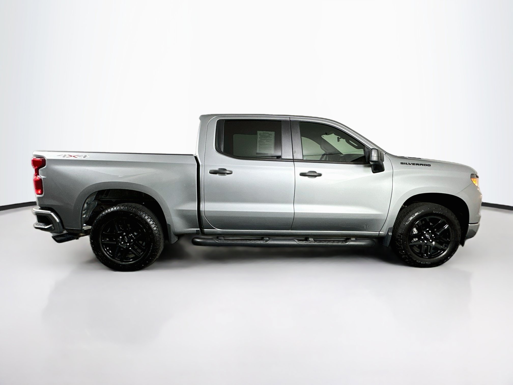 Used 2025 Chevrolet Silverado 1500 Custom w/ Turbomax Blackout Package AWD/4WD image 10