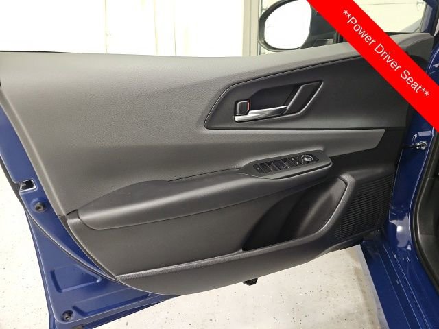 Used 2025 Toyota Prius XLE image 12