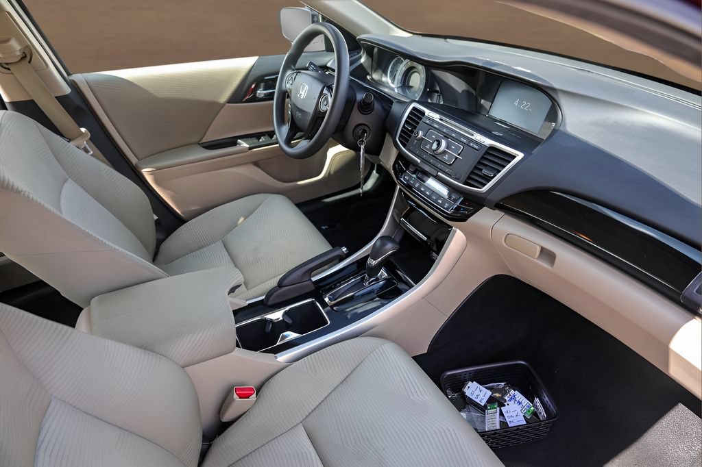 Used 2016 Honda Accord LX image 28