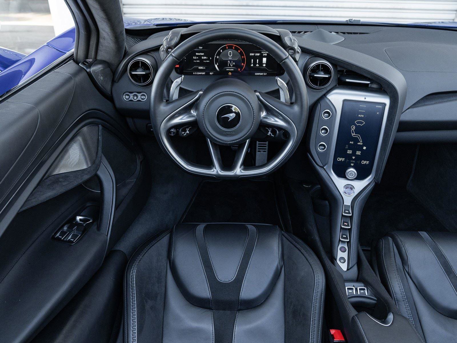 Used 2024 McLaren 750S Spider image 17