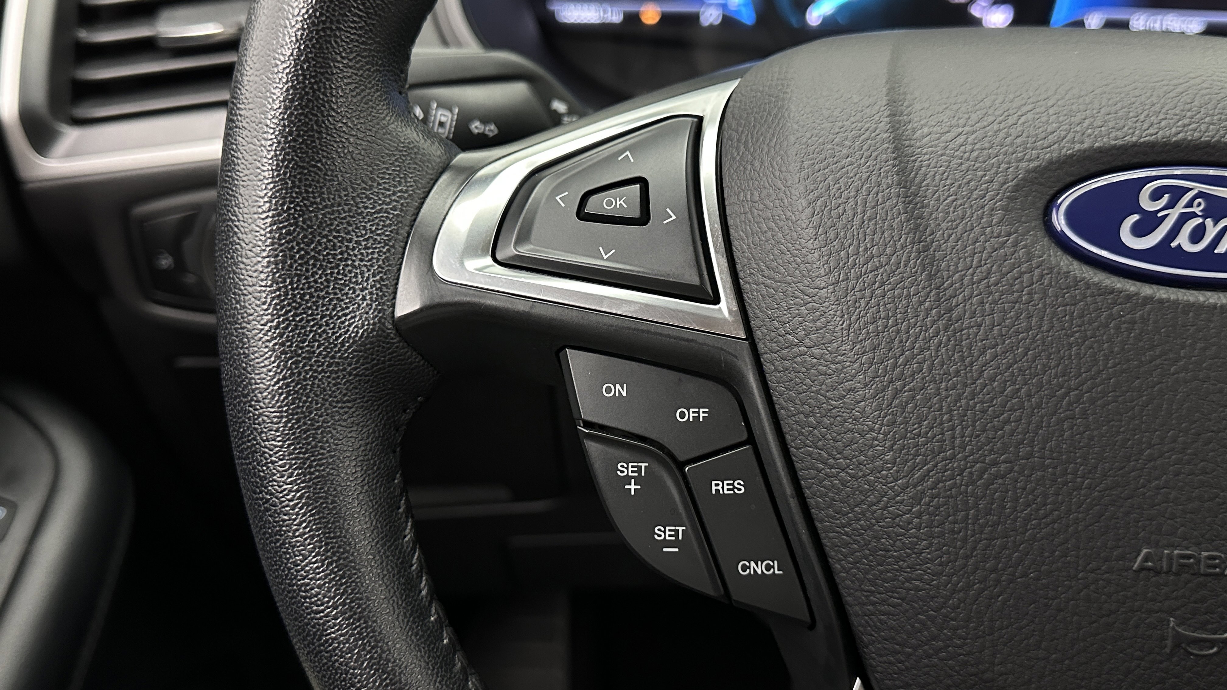 Used 2024 Ford Edge SEL AWD/4WD image 17