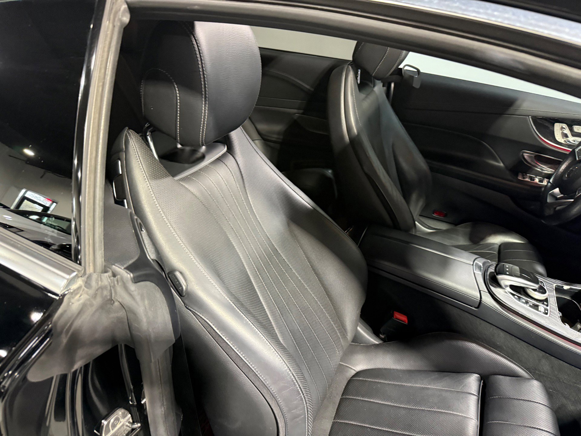 Used 2018 Mercedes-Benz E 400 4MATIC Coupe image 53