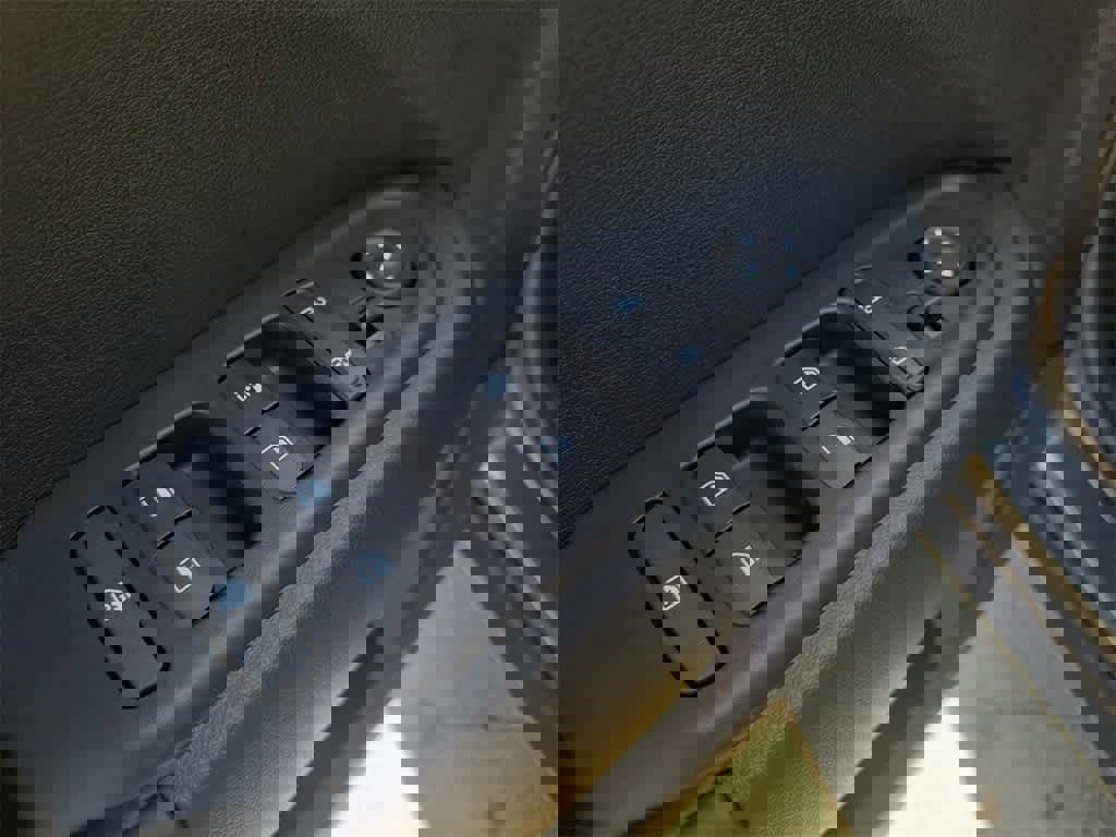 New 2025 Hyundai Venue Limited image 15