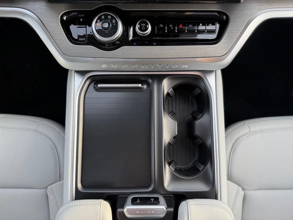 New 2027 Ford Expedition Max Platinum AWD/4WD image 27