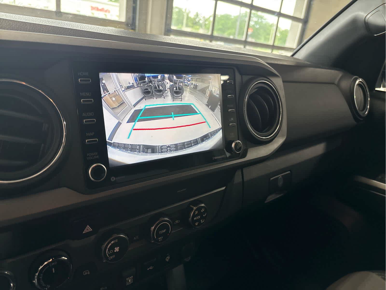 Used 2020 Toyota Tacoma TRD Off-Road w/ Technology Package AWD/4WD image 19
