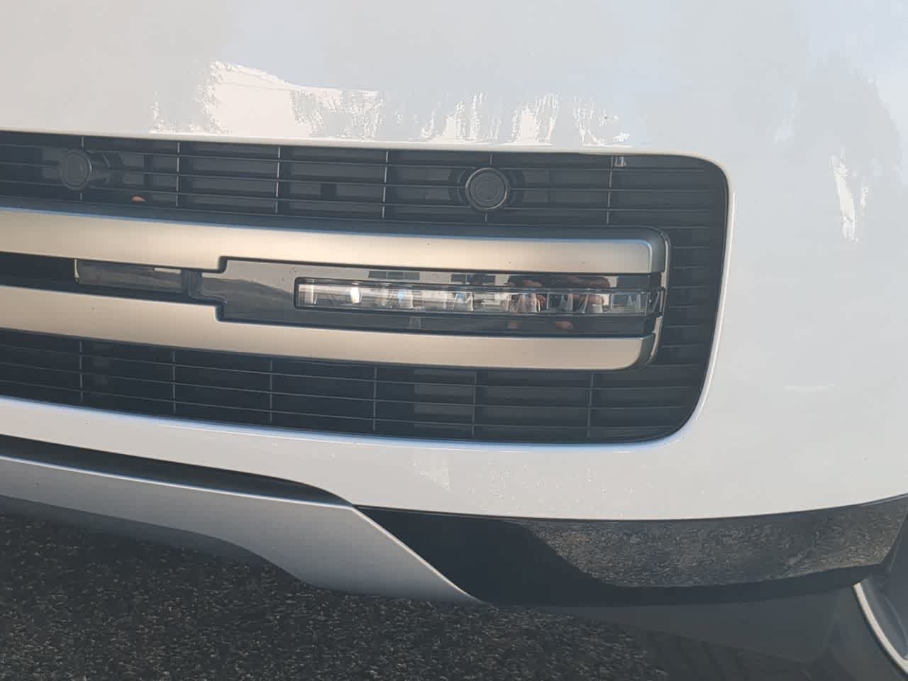 Certified 2025 Land Rover Range Rover SE AWD/4WD image 11