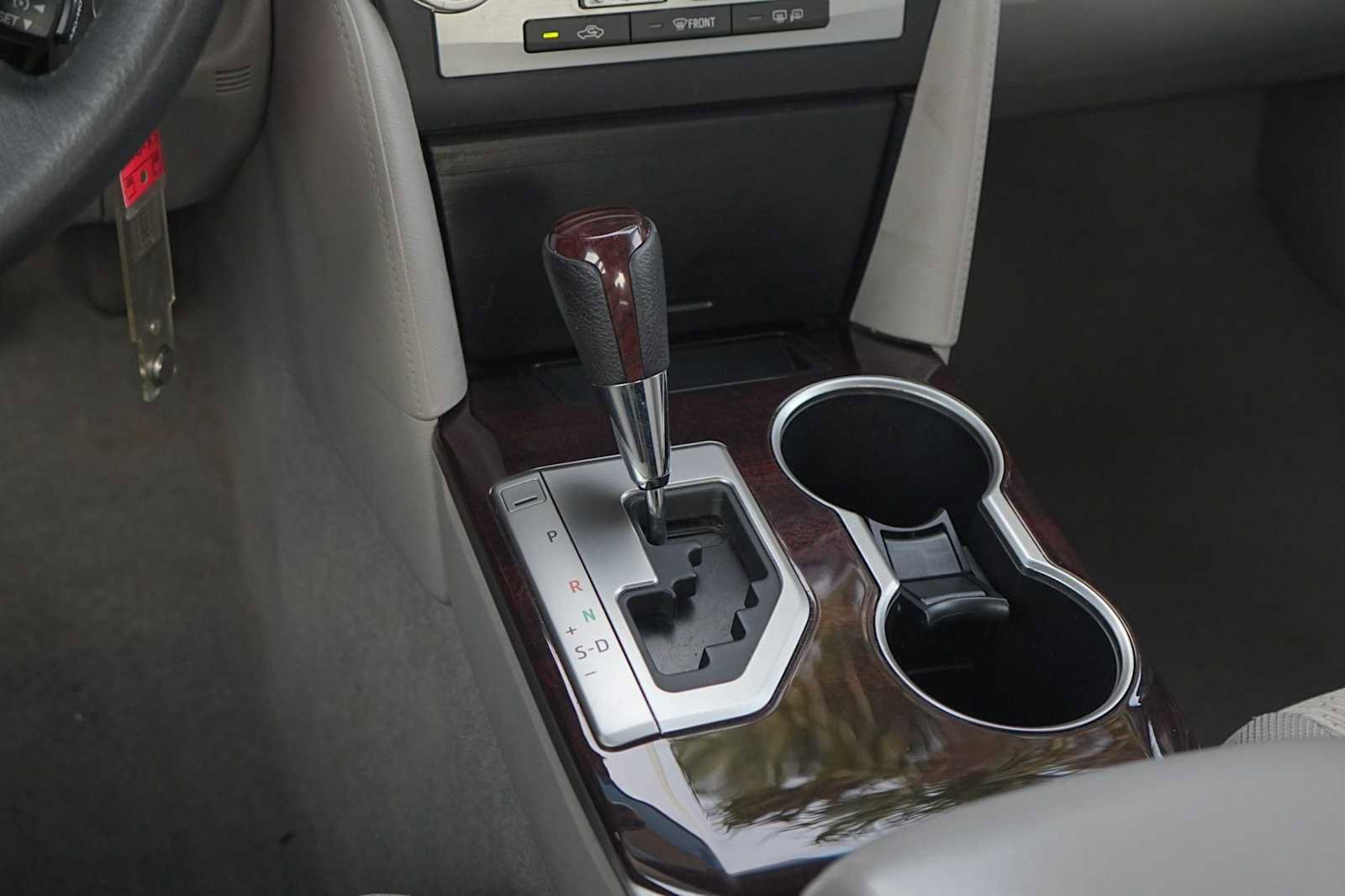 Used 2012 Toyota Camry XLE FWD image 21