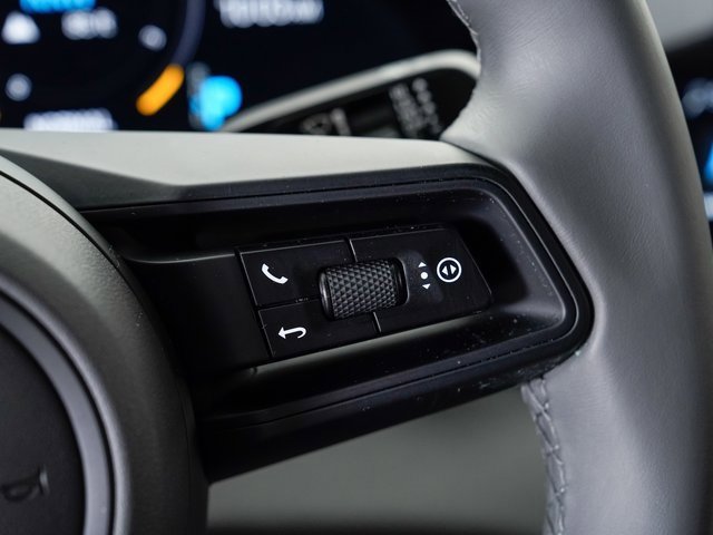 Used 2023 Porsche Taycan image 15