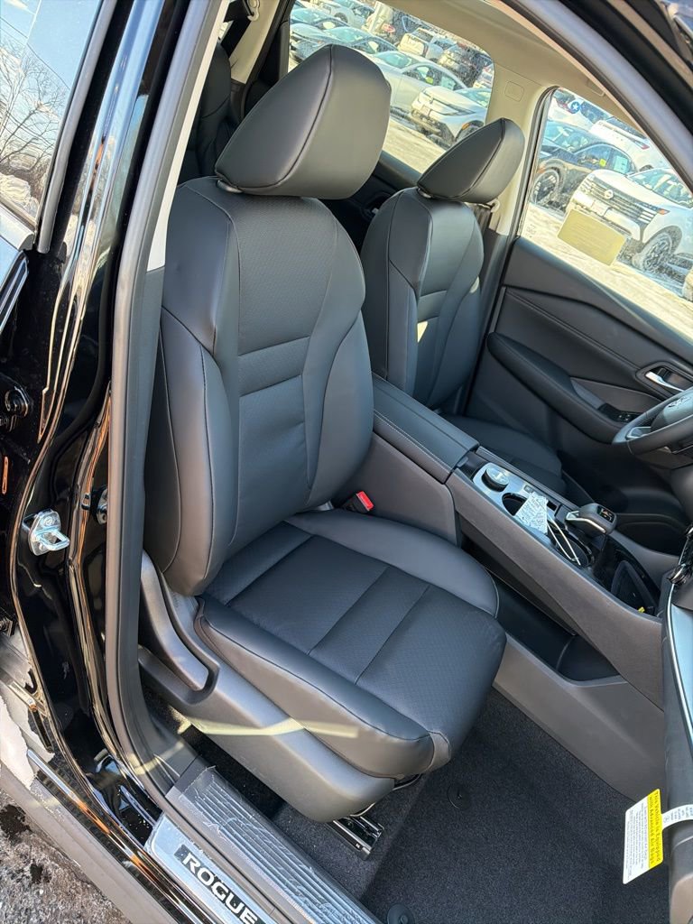 New 2026 Nissan Rogue SV image 32