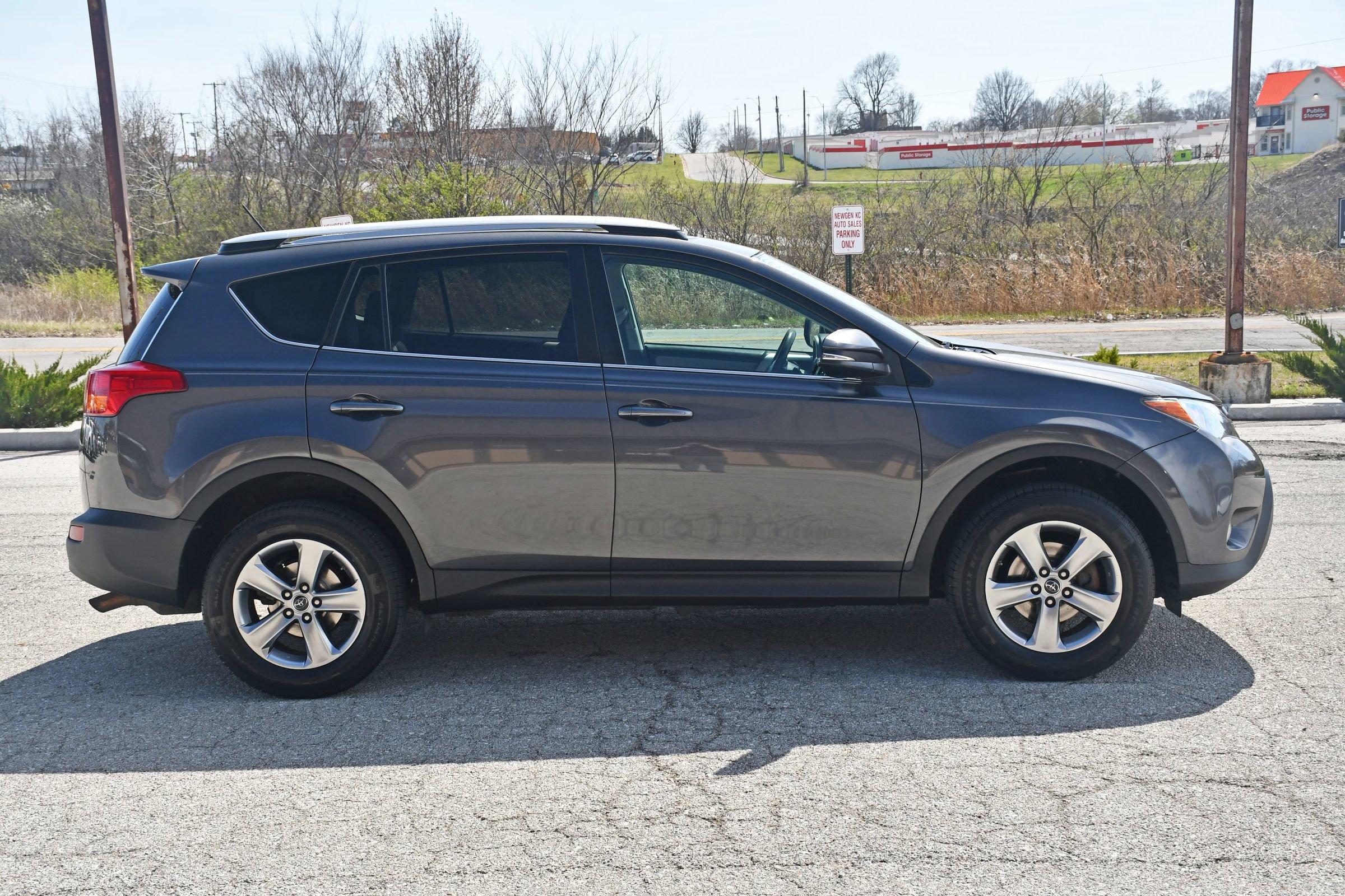 Used 2015 Toyota RAV4 XLE image 9