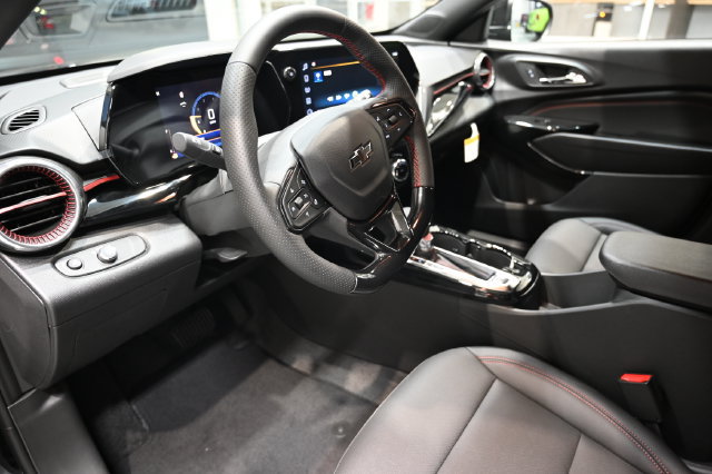 New 2026 Chevrolet Trax RS w/ Driver Confidence Package FWD image 20