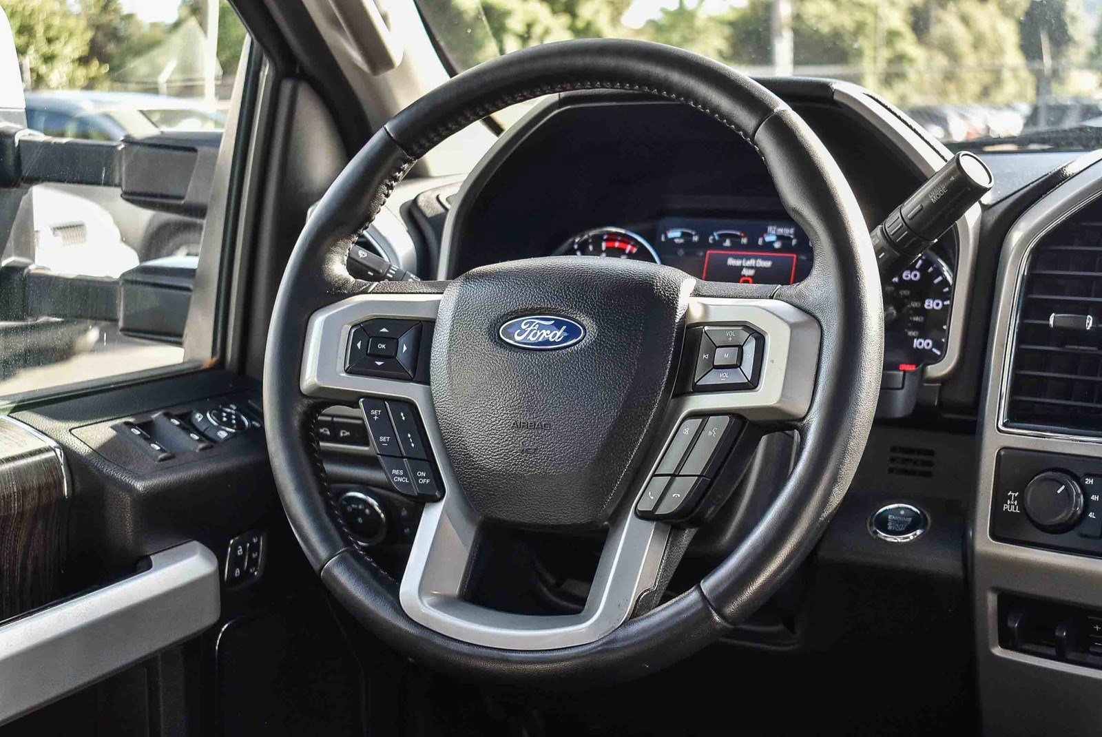 Used 2020 Ford F350 Lariat w/ Lariat Ultimate Package image 14