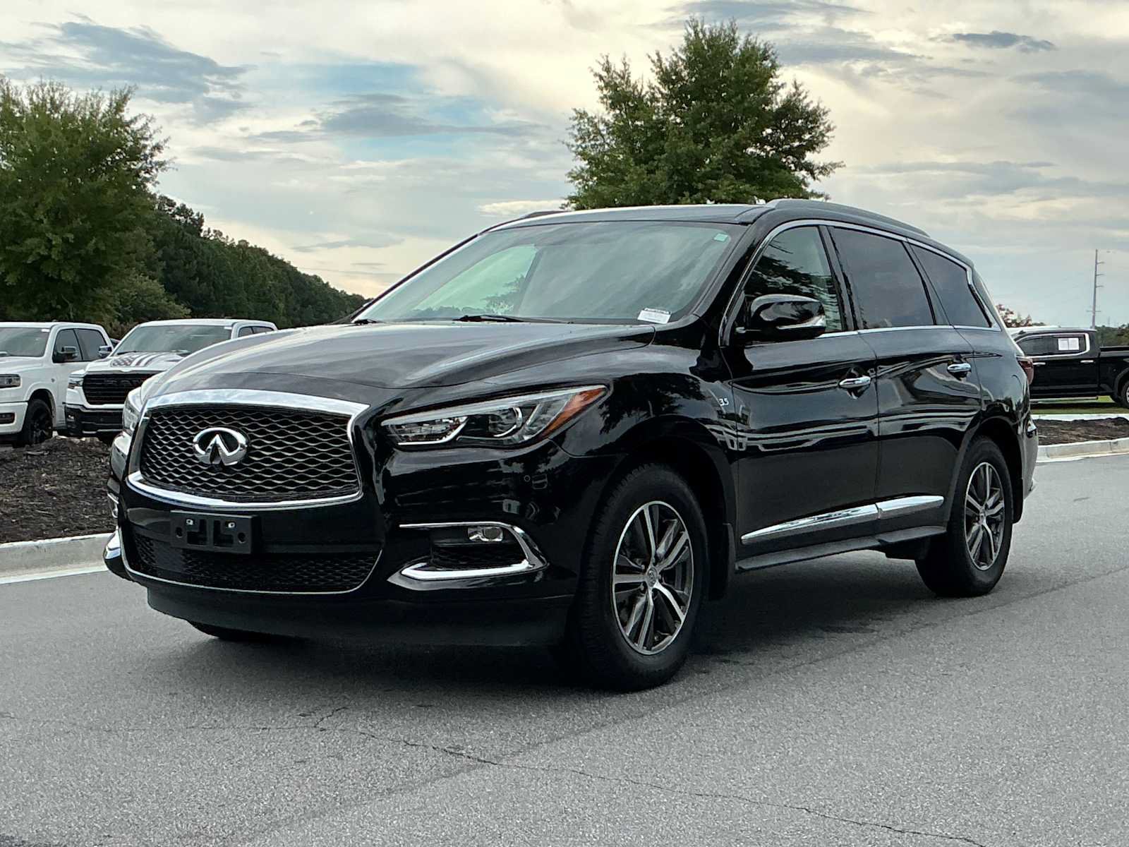 Used 2017 INFINITI QX60 FWD w/ Premium Plus Package image 9