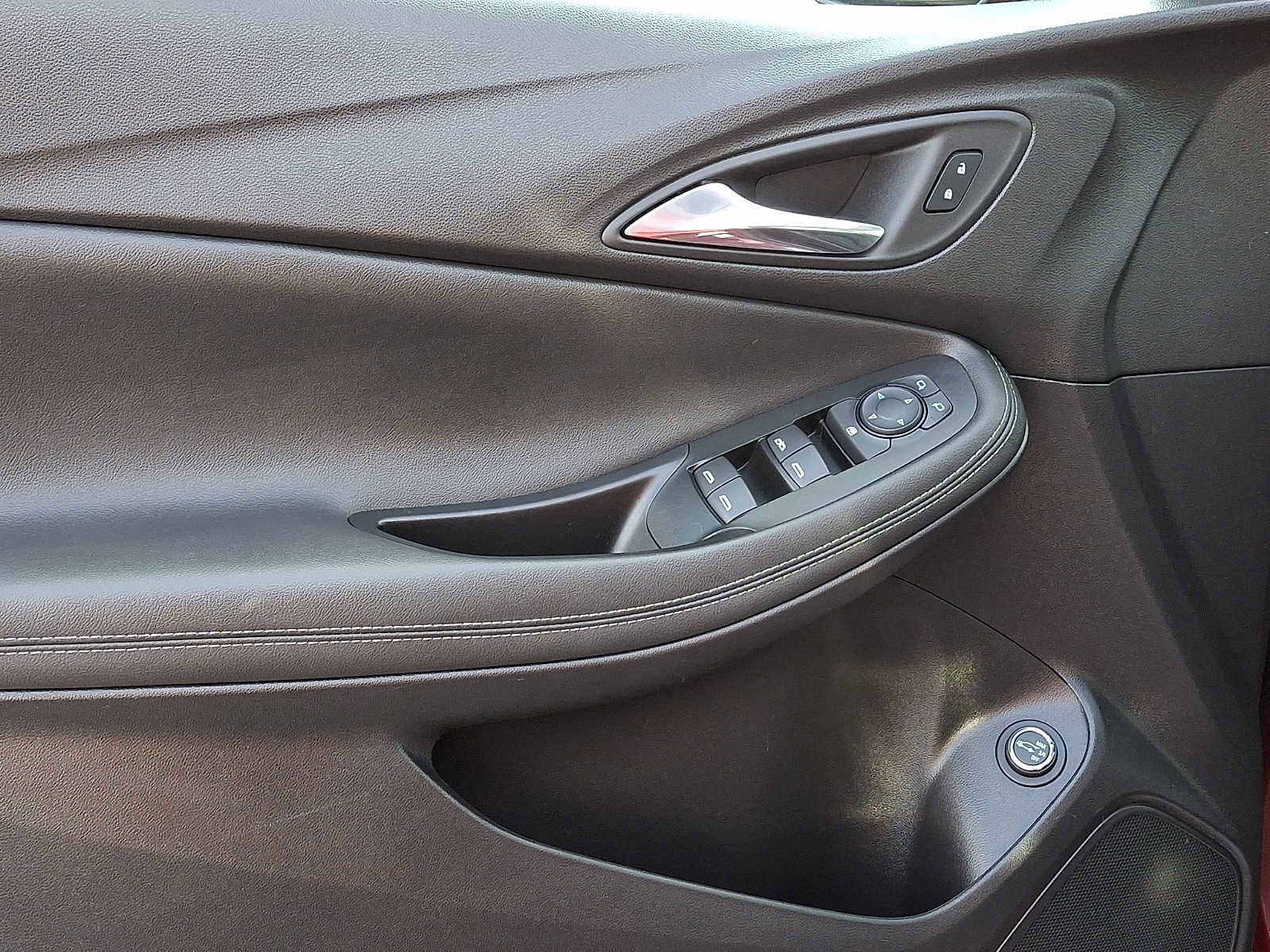 Certified 2023 Buick Encore GX Select w/ Sport Touring Package image 12