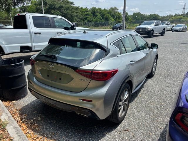 Used 2018 INFINITI QX30 FWD image 3