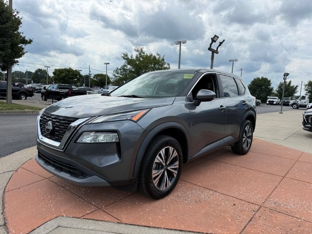 Used 2023 Nissan Rogue SV AWD/4WD image 3