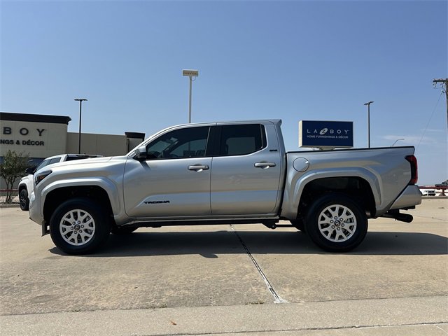Certified 2025 Toyota Tacoma SR5 image 2