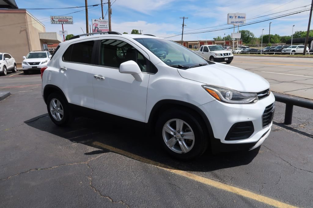 Used 2018 Chevrolet Trax LT w/ LT Convenience Package FWD image 2