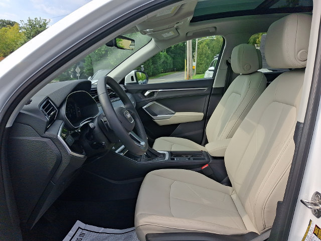 Certified 2025 Audi Q3 2.0T Premium Plus AWD/4WD image 13