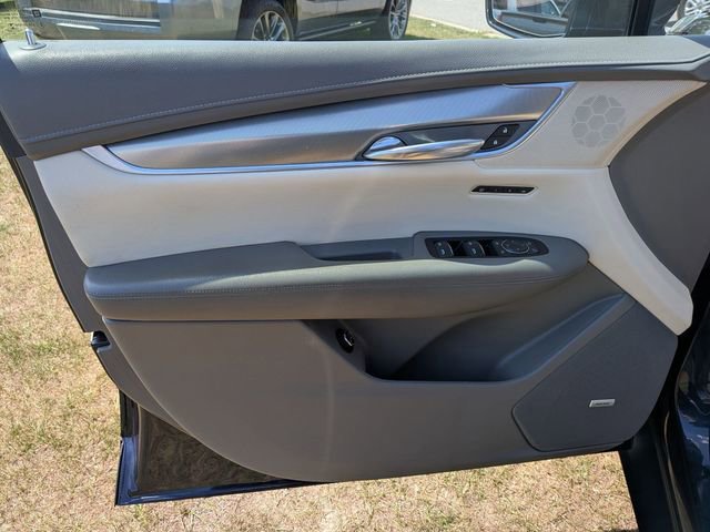 Used 2017 Cadillac XT5 Premium Luxury FWD image 11