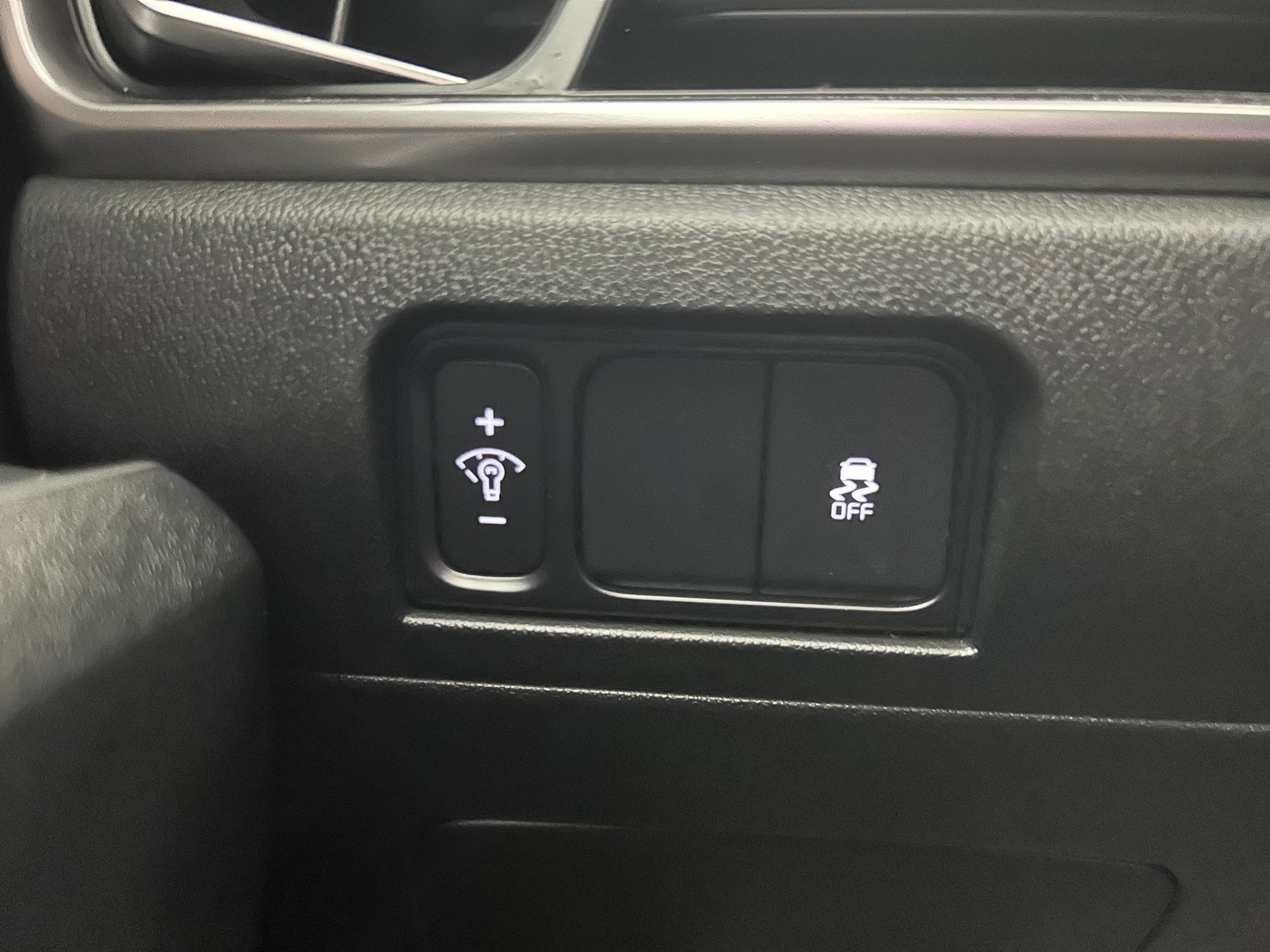 Used 2025 Kia Sorento S image 32