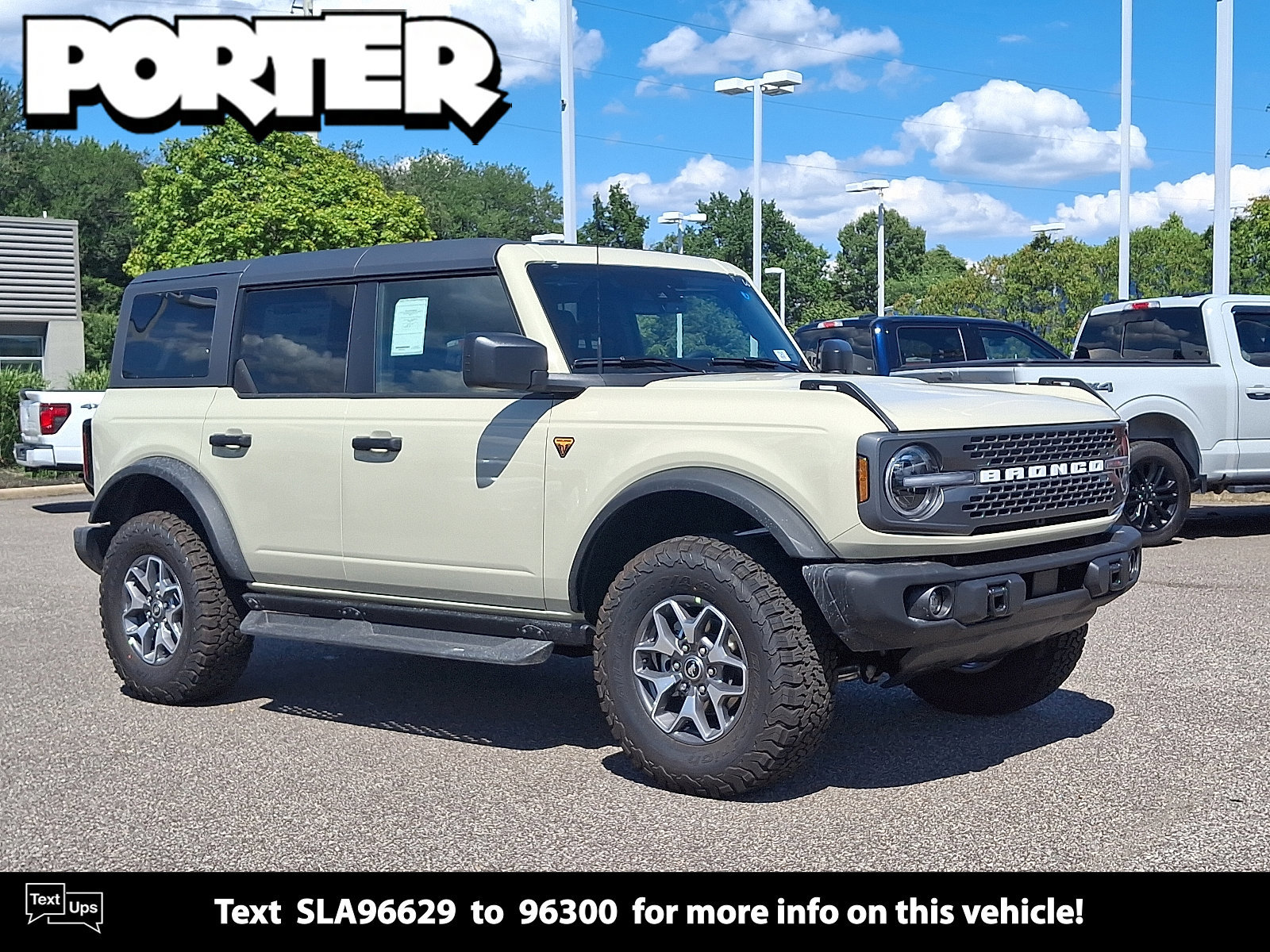 New 2025 Ford Bronco Badlands image 8