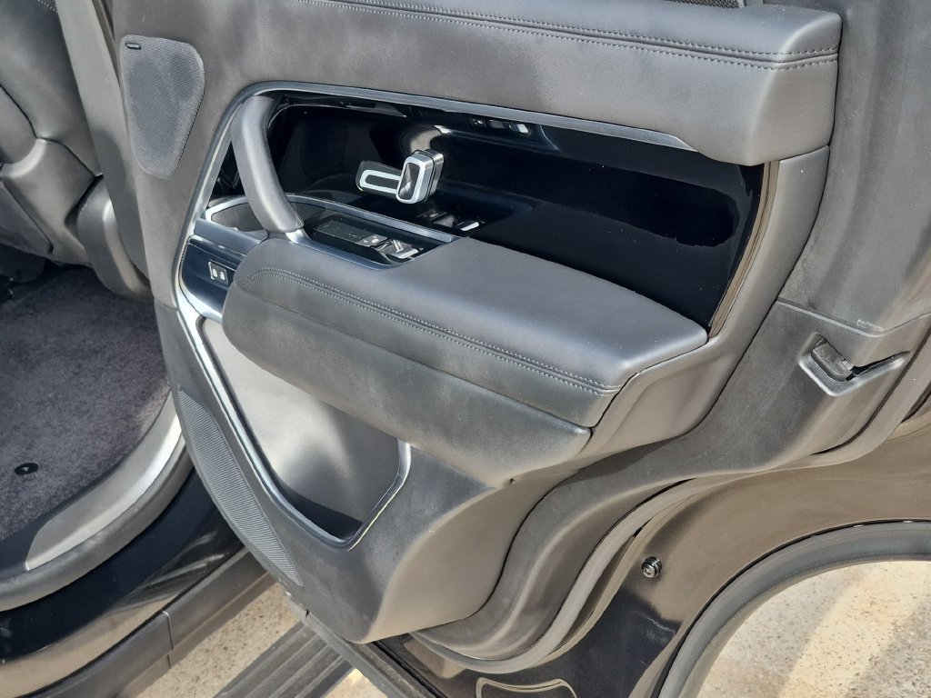 Used 2024 Land Rover Range Rover SE AWD/4WD image 27