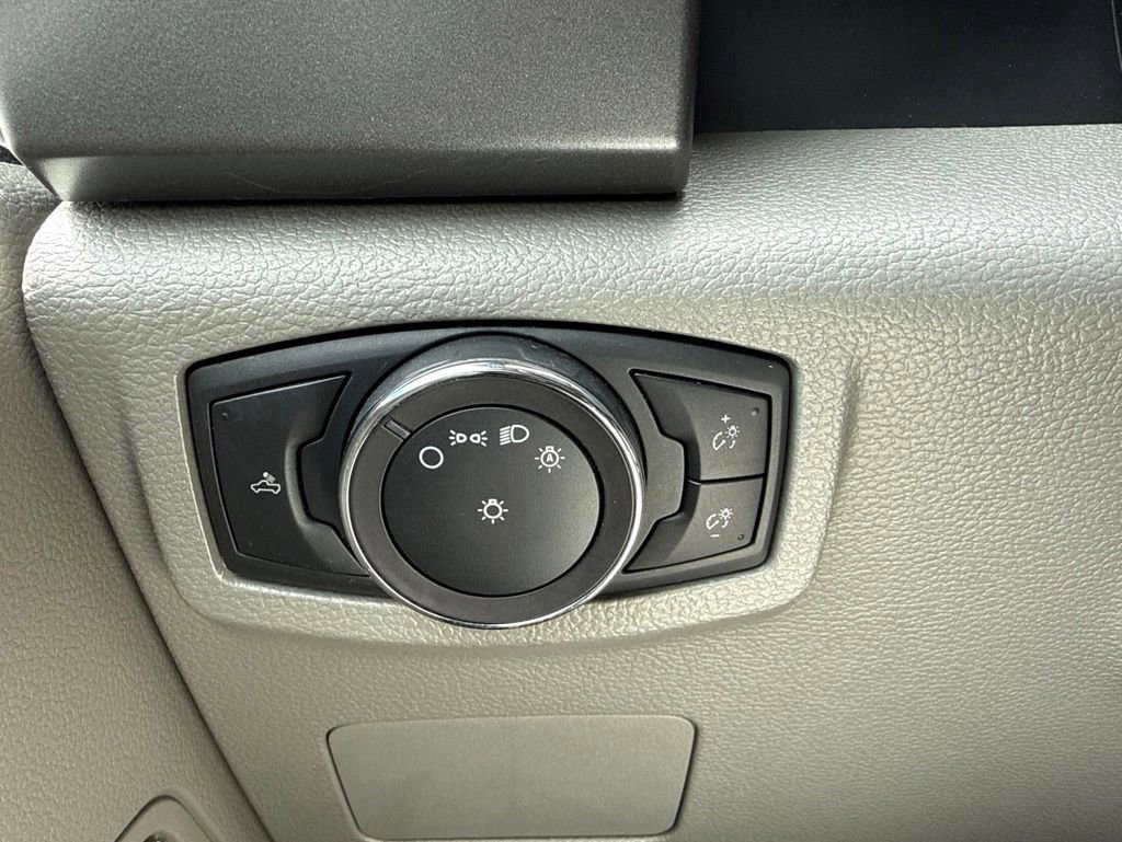 Used 2019 Ford F250 XLT w/ Snow Plow Prep Package AWD/4WD image 16